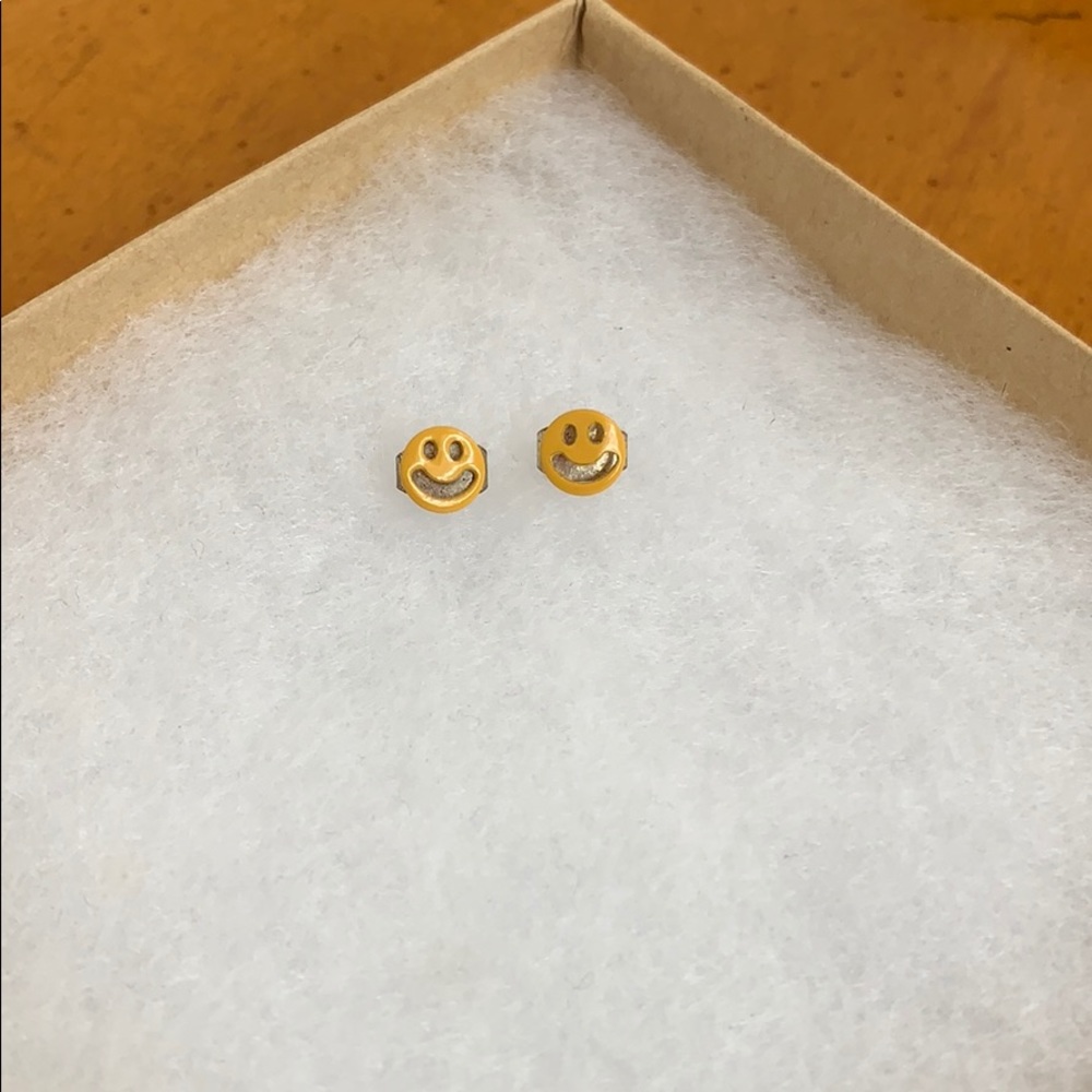 Smiley face earrings